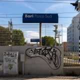 ...e la stazione ferroviaria di Bari Parco Sud